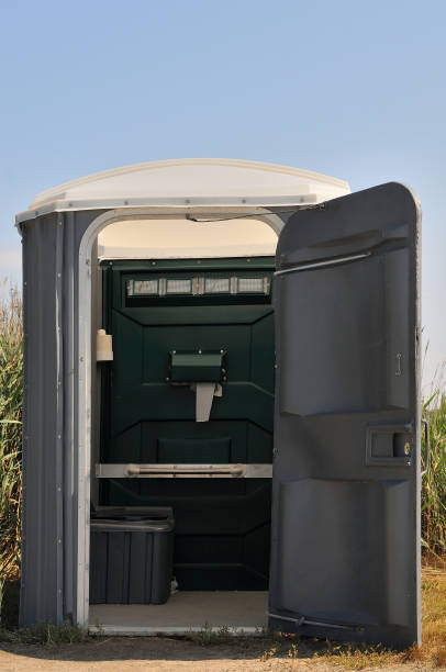 Portable Toilet Options We Offer in Bridgeport, NY